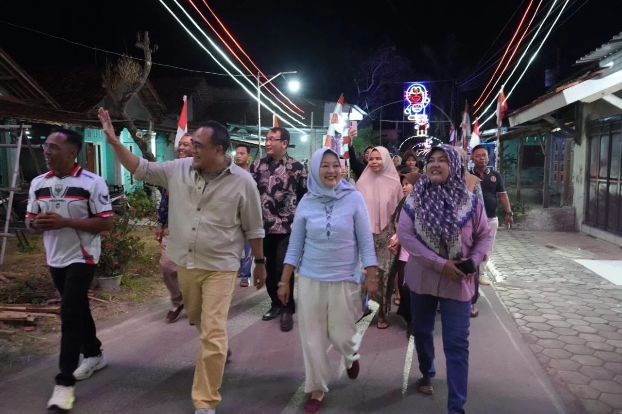 Rayakan HUT RI, Warga Desa Kandang Pemalang Hias Jalanan Jadi Gemerlap
