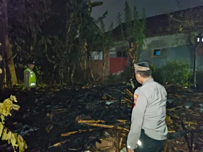 Dapur Rumah Lansia di Karangdadap Pekalongan Ludes Terbakar