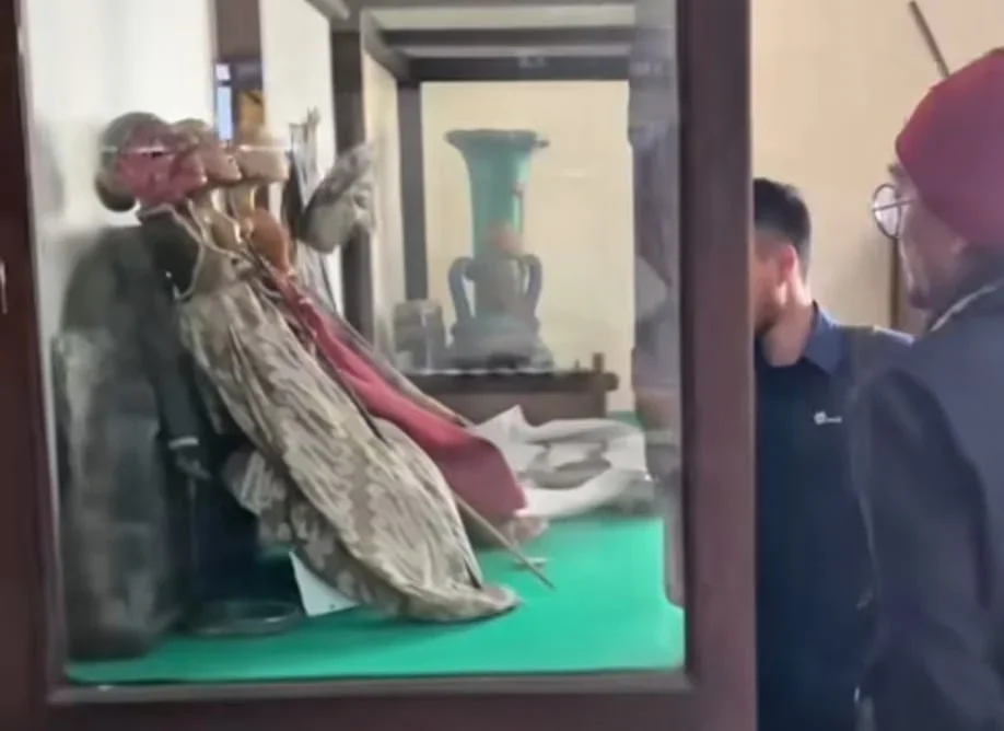 Para pemerhati sejarah Tegal mengunjungi Museum Sekolah Slawi di di Jalan Jenderal Ahmad Yani No. 25B, Procot, Slawi, Kabupaten Tegal, Sabtu 29 Agustus 2026. (Dok) 