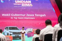 Bank Jateng Bagi Ratusan Hadiah, Taj Yasin Tekankan Peningkatan Layanan Nasabah