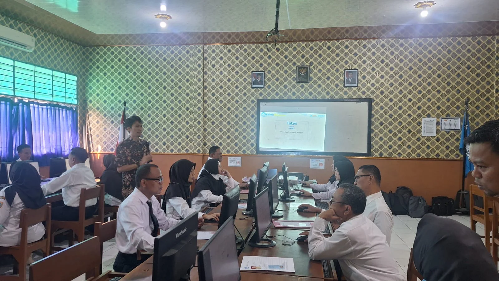 Peserta saat mengikuti test substansi BCKS.