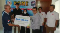 BPJS Ketenagakerjaan Serahkan Santunan dan Beasiswa untuk Keluarga Pengurus KONI Tegal