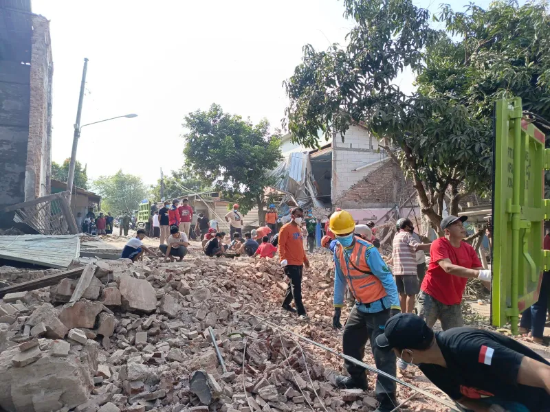 Nara dan Arfa Masih Tidur Saat Gedung Hogwan Bumiayu Runtuh