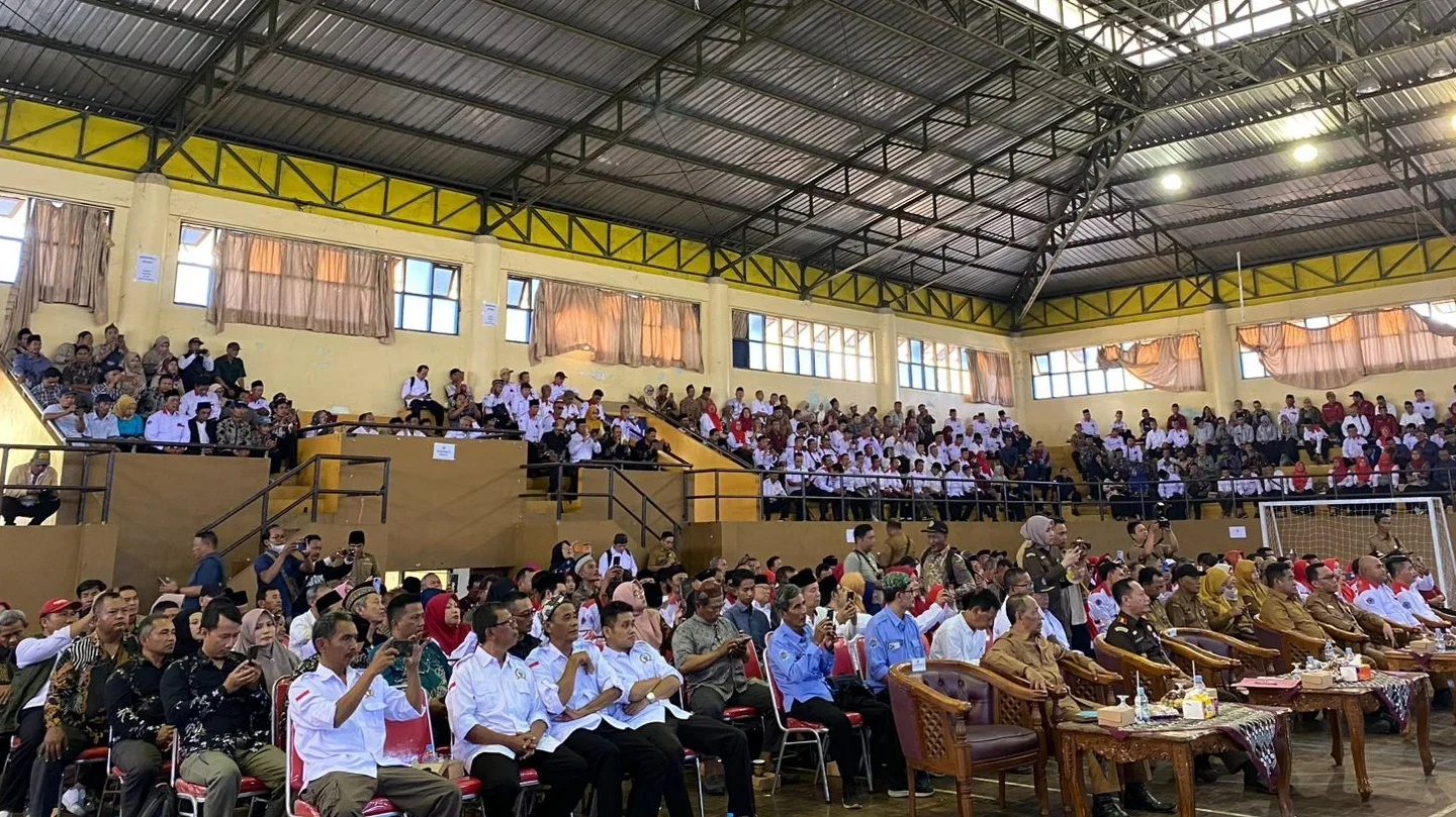 Ribuan anggota BPD di Kabupaten Brebes saat mengikuti Program Jaksa Garda Desa di GOR Brebes.