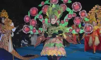 Meriah, Batang Night Carnival Peringatan HUT ke 81 RI Sajikan Alur Kebudayaan Daerah Lokal