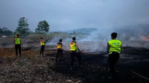 Lahan Pembuangan Limbah Kayu di Kajen Pekalongan Terbakar, Api Diduga Berasal dari Pembakaran Sampah Sisa Tebu