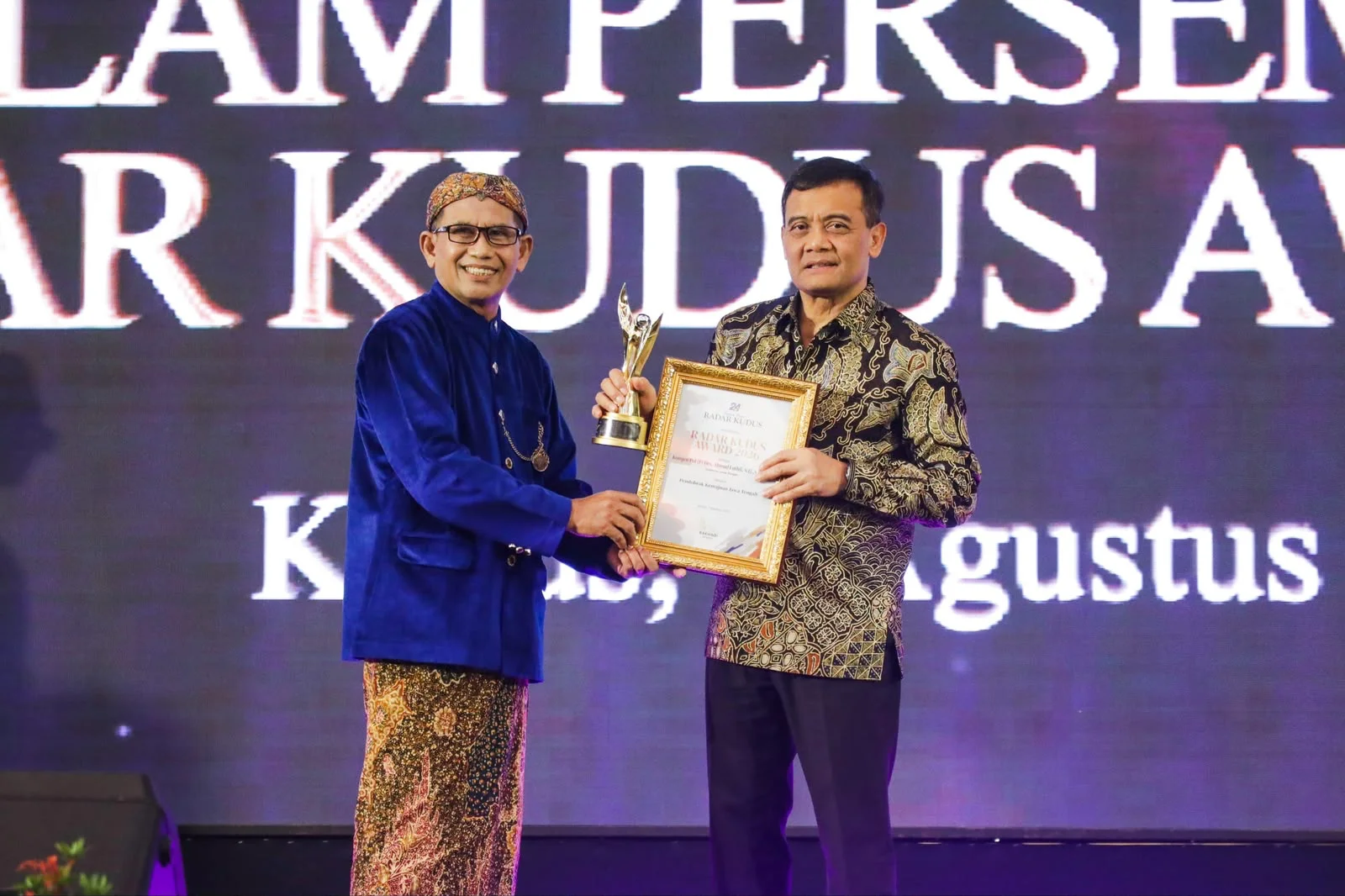 Digelari Pendobrak Terobosan Jateng, Ahmad Luthfi Raih Special Achievement Award
