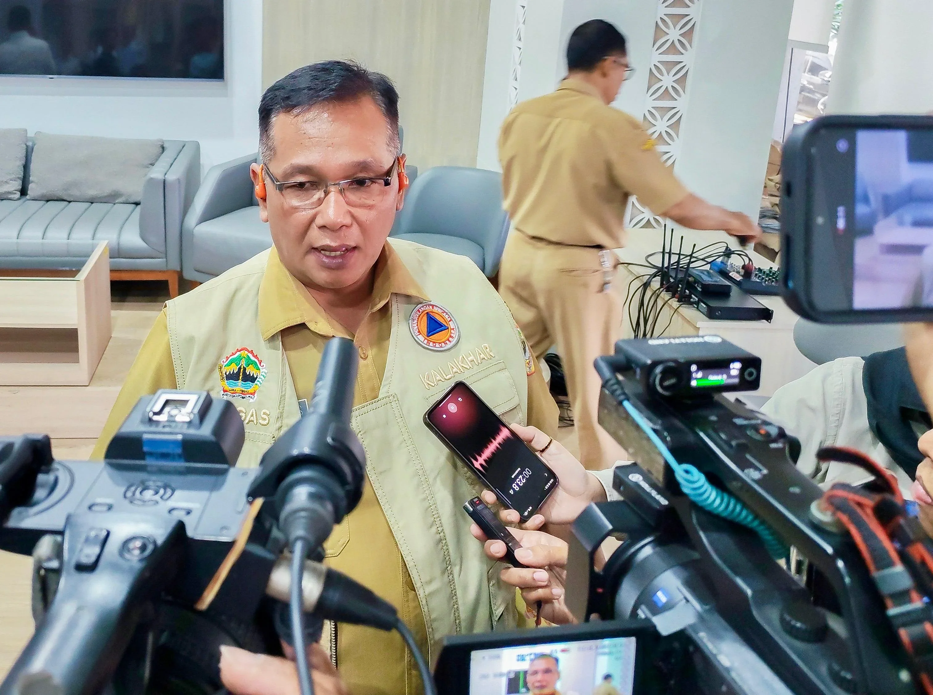 Abu Anak Krakatau Belum Sentuh Jateng, Warga Diminta Jangan Panik