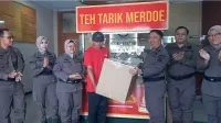 Bebas Lewat Restorative Justice, Warga Bojong Tegal Ini Dapat Modal Usaha Teh Tarik dari Kejari