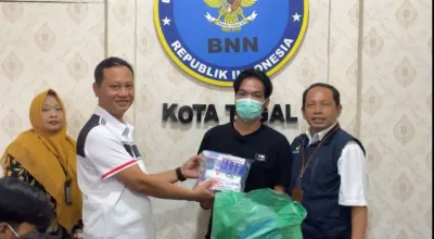 11 Klien Pascarehab BNN Tegal Terima Bansos untuk Pemulihan