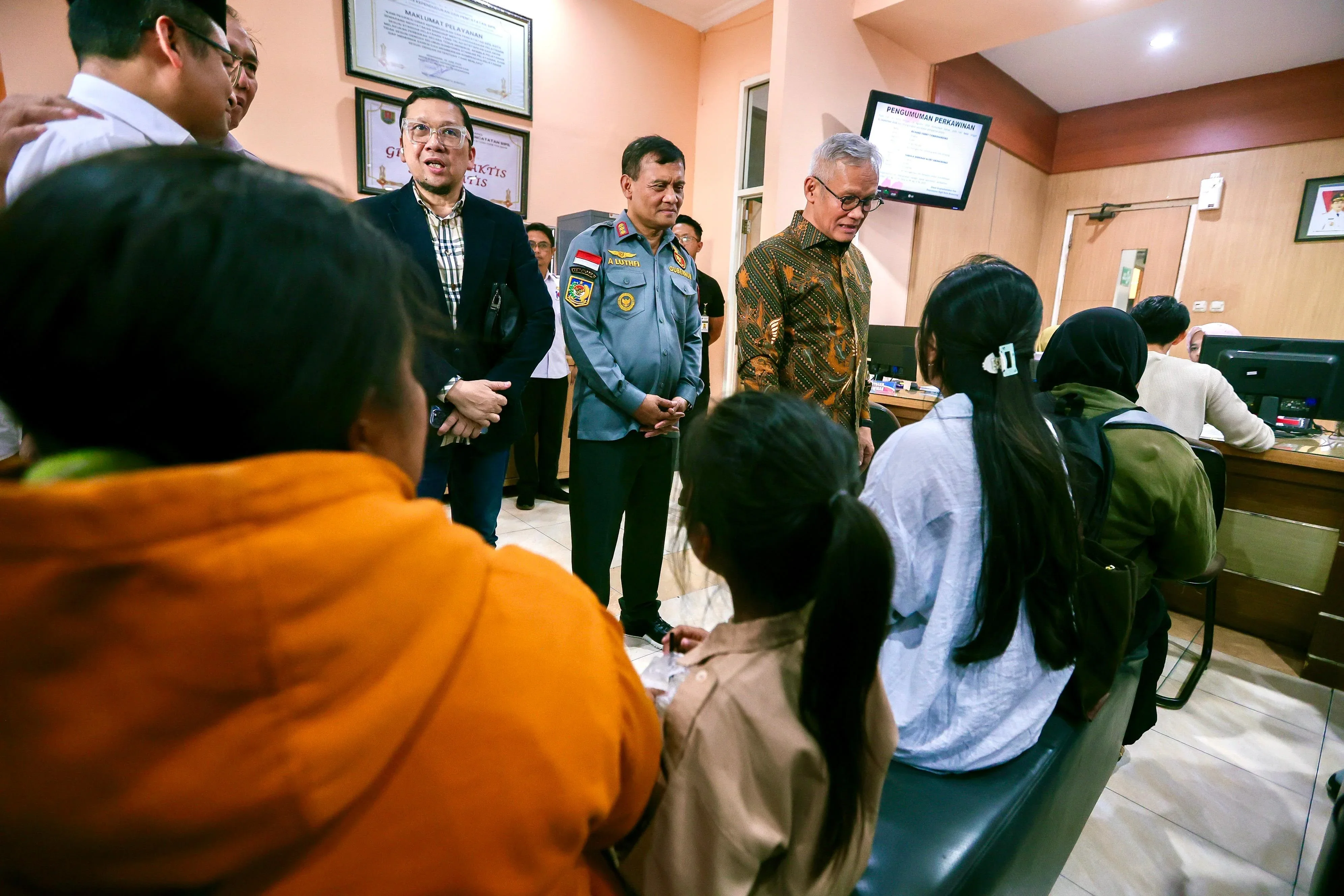Dari Aduan Jadi Perbaikan, Luthfi Benahi Pelayanan Publik Jateng