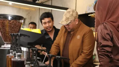 Kafe 24 Jam Hadir, Geliat Ekonomi City Walk Tegal Menguat