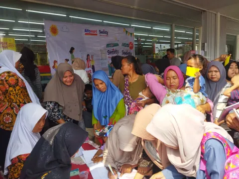 Alfamart dan Sweety Lanjutkan Program Sahabat Posyandu, Target 8.400 Penerima Manfaat