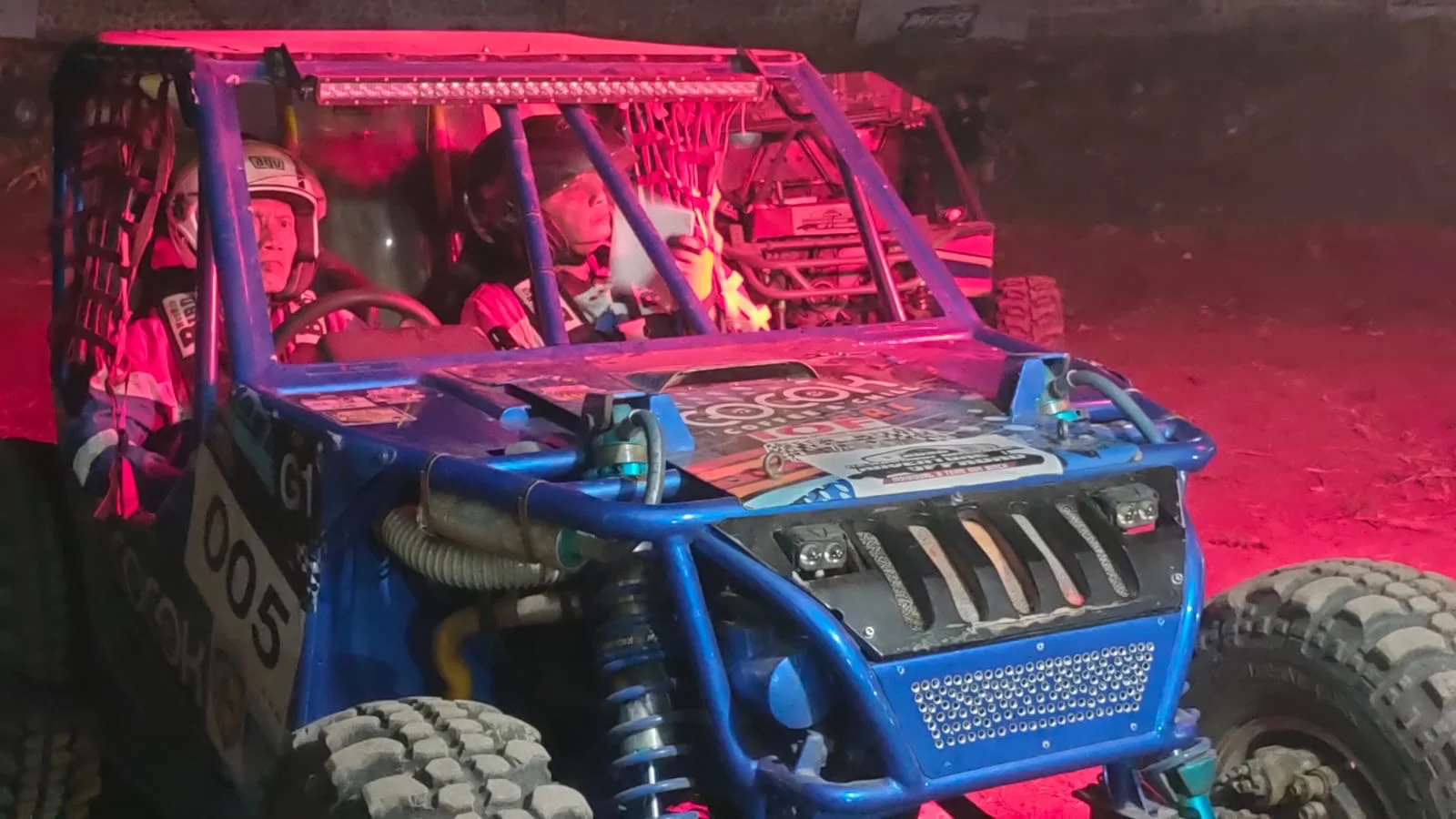 Peserta Kejurnas Adventure Offroad 2026 dari Tim Bengkel Mobil MKS Tegal, bersiap memasuki garis start pada special stage 5 di DTW Waduk Cacaban, Sabtu 12 September 2026.
