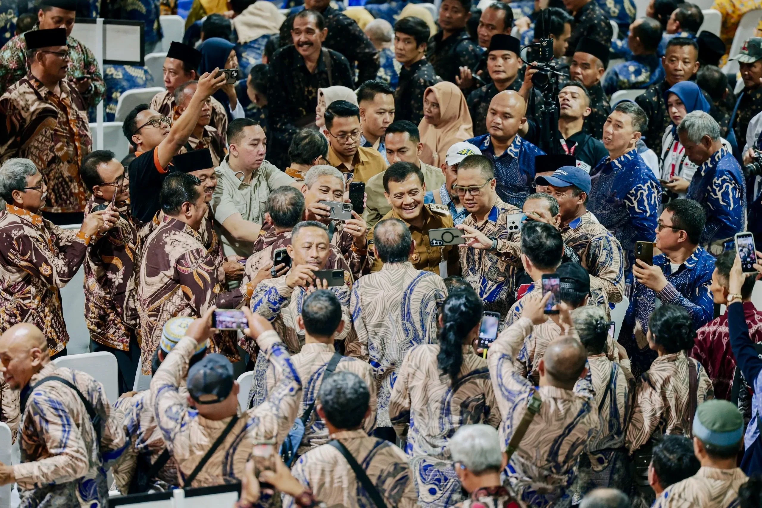 Ahmad Luthfi Apresiasi 2.347 Pendonor Jateng, Ada yang Sudah 130 Kali Donor Darah