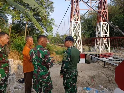 Dandim Pemalang Tinjau Progres Jembatan Gantung Perintis Garuda di Blimbing