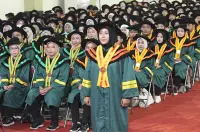 UPS Tegal Wisuda 965 Mahasiswa