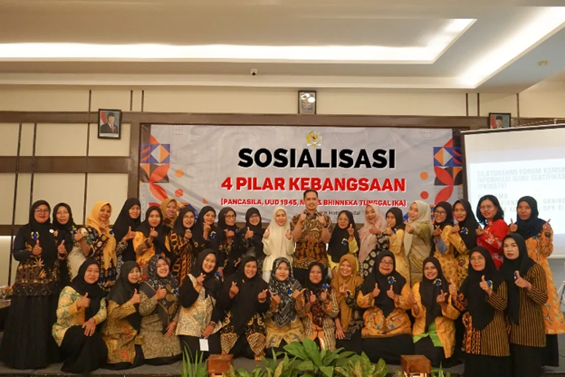 Anggota MPR RI memberikan materi sosialisasi empat pilar kebangsaan.
