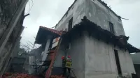 Kebakaran Rumah Walet di Sipayung Tegal, Diduga Dipicu Pembakaran Sampah