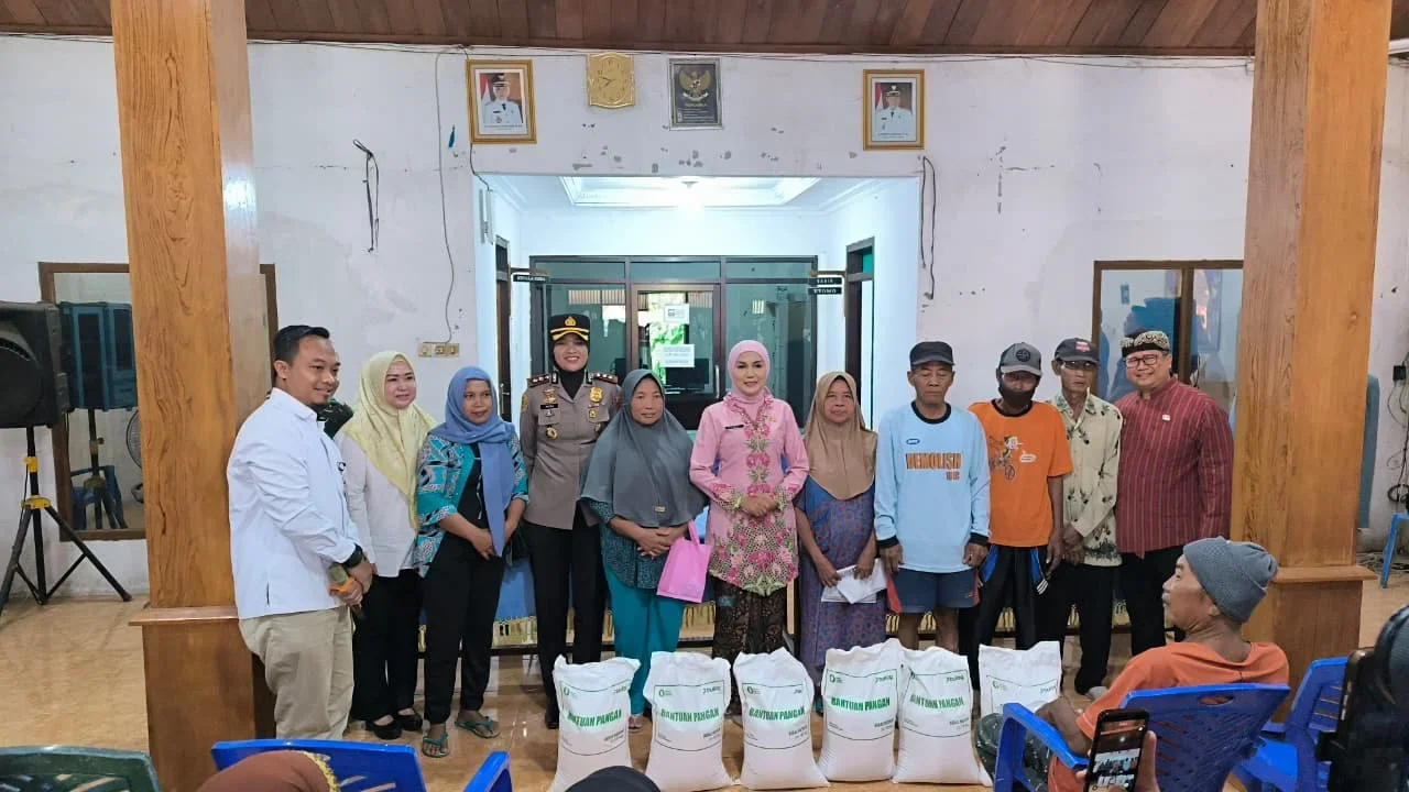 Bupati Kendal Pantau Penyaluran Beras CPP, Warga Diminta Tak Menjual Bantuan