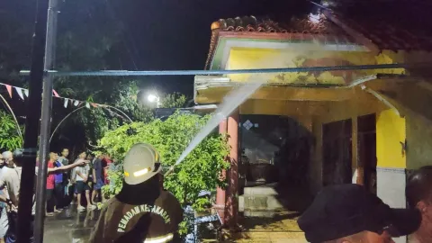 Pemilik Histeris, Rumah di Pesantunan Brebes Terbakar