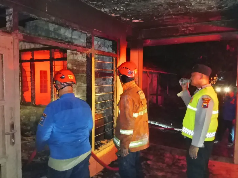 Rumah Warga Kambangan Lebaksiu Ludes Terbakar, Kerugian Capai Rp75 Juta
