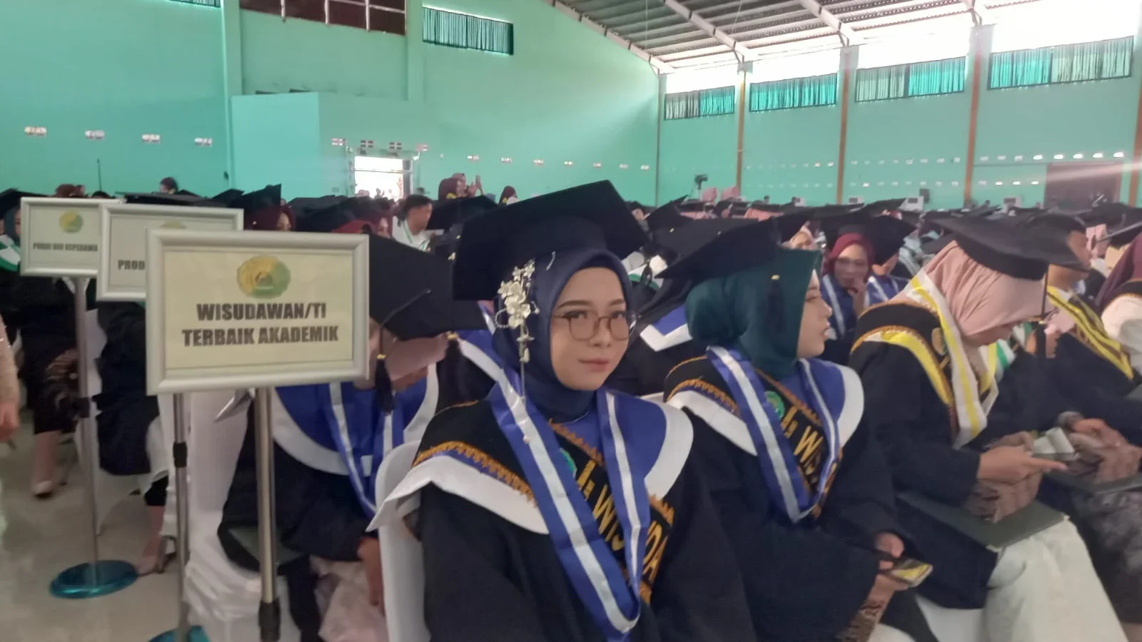 Universitas Bhamada Slawi Wisuda 741 Lulusan, Kepala LLDIKTI VI Soroti Kelangkaan Perawat di Jateng