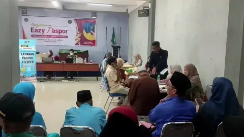 1.453 Calon Jemaah Haji Kendal Mulai Urus Paspor untuk Keberangkatan 2027