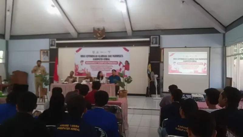 Bupati Kendal Tantang Pemuda Patebon Tak Sekadar Jadi Penonton