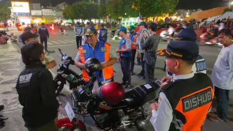 Parkir Liar di Alun-Alun Tegal Ditertibkan, Pengendara Diminta Tak Bayar Jukir