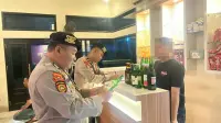 Razia Kafe di Kajen, Sat Samapta Polres Pekalongan Sita Puluhan Botol Miras Berbagai Merek