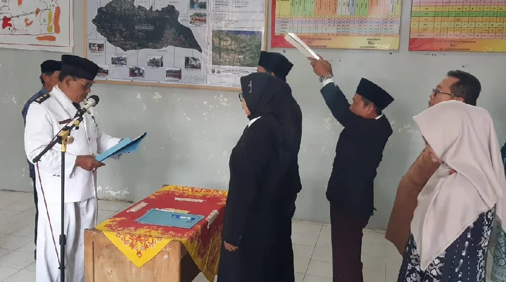 Pelantikan Kadus Ragatunjung, Camat Paguyangan Brebes Ingatkan Perangkat Desa soal Pelayanan