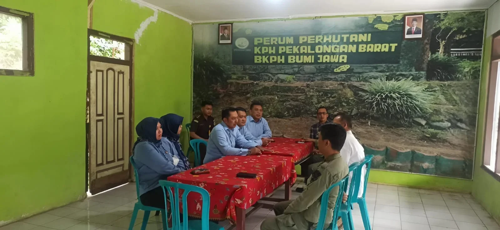 Perhutani KPH Pekalongan Barat dan Kejari Brebes Sosialisasikan Penghentian Garapan Liar di Bumijawa dan Paguyangan