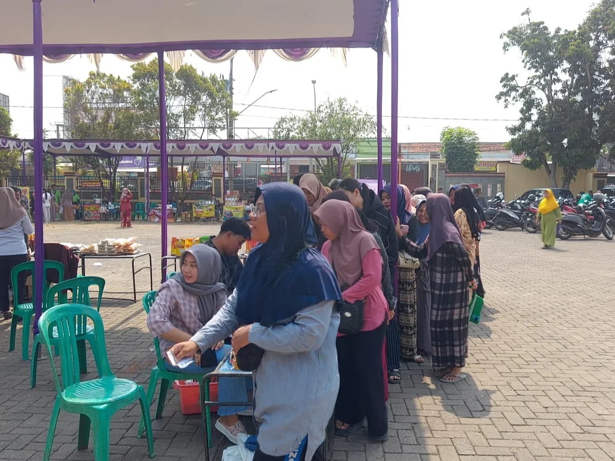 Pasar Pangan Murah di Bojong Pekalongan, Cabai Merah Paling Banyak Diburu