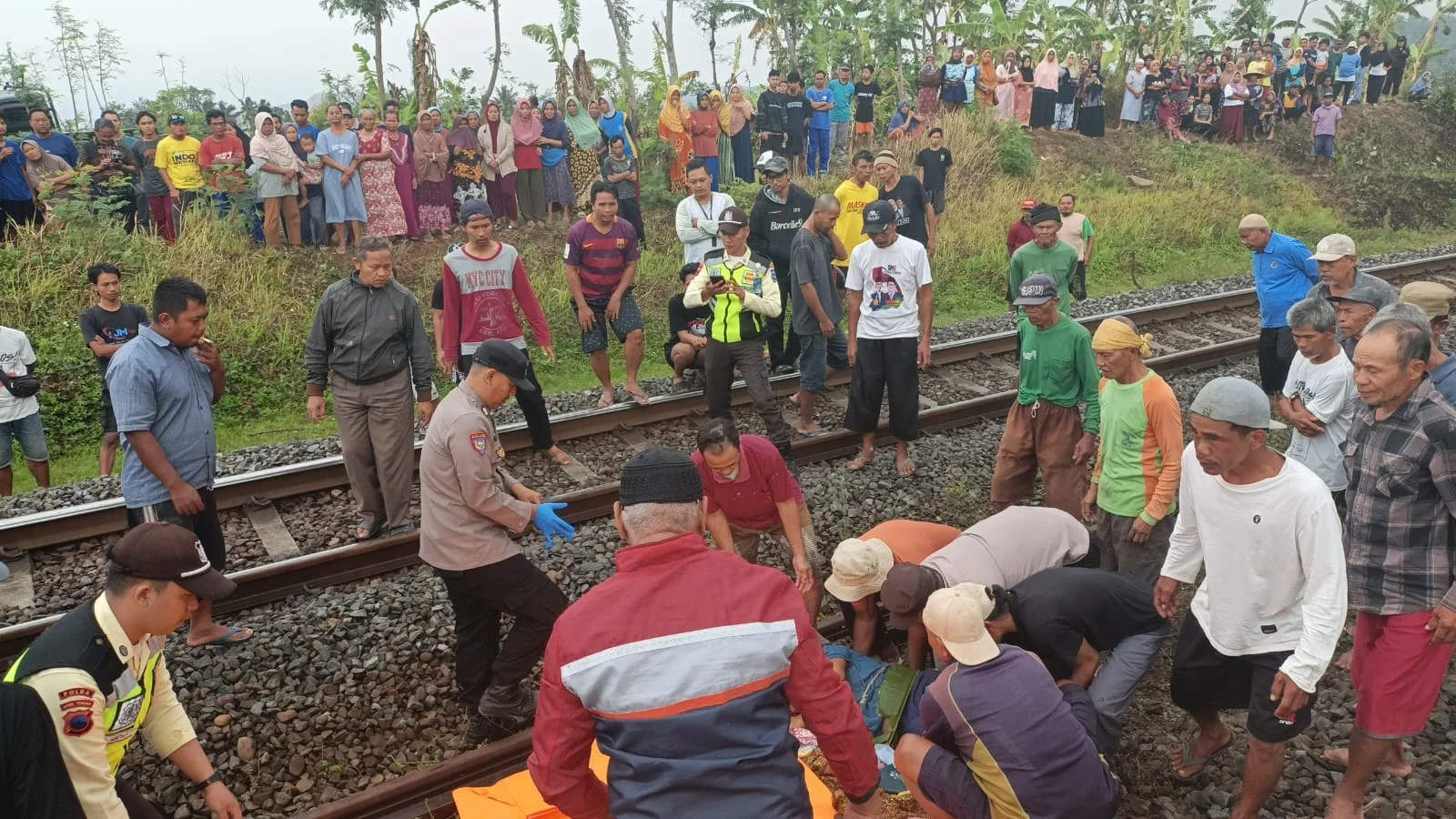 Warga Negaradaha Bumiayu Tewas Tertemper KA Cakra Buana