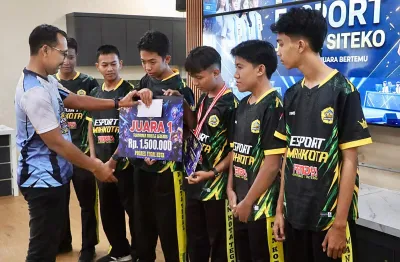 Tim MAN Kota Tegal Juara 1 E-Sport, Boyong Piala Kapolres Tegal Kota