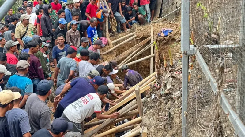 Dua Pekerja Tewas Tertimbun Longsor Saat Gali Pondasi Rumah di Watukumpul Pemalang