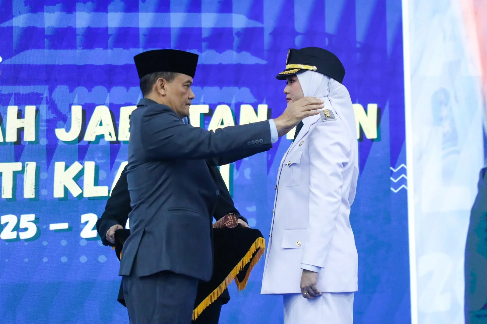Lantik Wakil Bupati Klaten, Ahmad Luthfi Tekankan Pengentasan Kemiskinan dan Soliditas Kepemimpinan