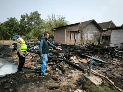 Kebakaran Dua Rumah di Ringinarum Kendal, Kerugian Ditaksir Rp80 Juta
