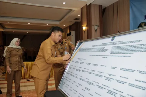 Bupati Tegal Tekankan Pentingnya Peran Keluarga Jaga Integritas Pejabat