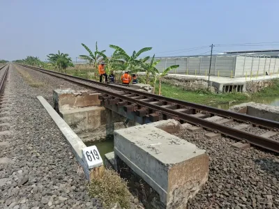Tiga Titik Jalur Kereta di Kendal Jadi Perhatian KAI Jelang Musim Hujan