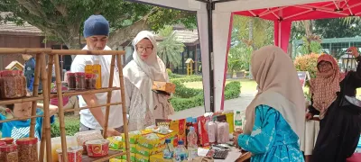Telur Asin hingga Bawang Goreng Brebes Dipamerkan di TMII Jakarta