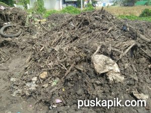 Warga Keberatan Sampah Hasil Normalisasi Dibuang Asal-asalan