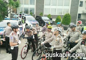 Survey Tol, Kakorlantas Polri Gunakan Sepeda dari Pemalang Ke Semarang