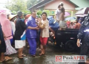 Banjir Bandang  Kali Rejasa Seret 8 Warga Beluk