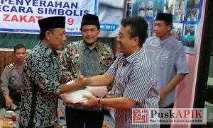 3235 Kantong Beras Dibagikan PDAM Pemalang Sebagai Zakat