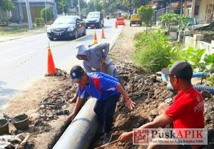 Perbaikan Pecahnya Pipa Utama PDAM Oleh Tim Reaksi Cepat PDAM Tirta Mulia Pemalang