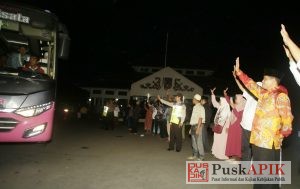 Kumandang Adzan Iringi Pemberangkatan Calon Haji Pemalang