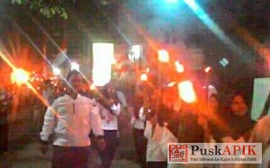 Pawai Obor Sambut Festival Sarung Goyor