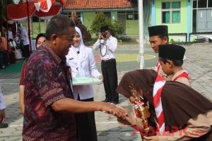 Kemenag Pemalang Beri Penghargaan Siswa Berprestasi